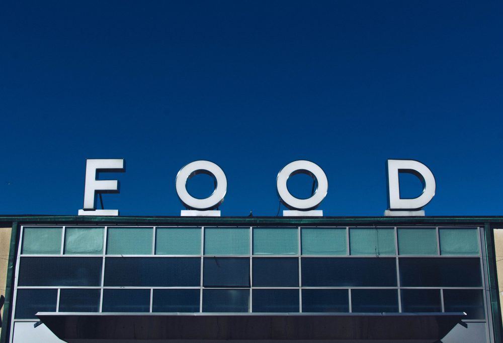 Logo Food sur un bâtiment